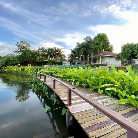 Ruen Maihom Riverside Cottage Kanchanaburi City Exterior photo