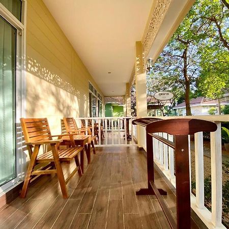 Ruen Maihom Riverside Cottage Kanchanaburi City Exterior photo