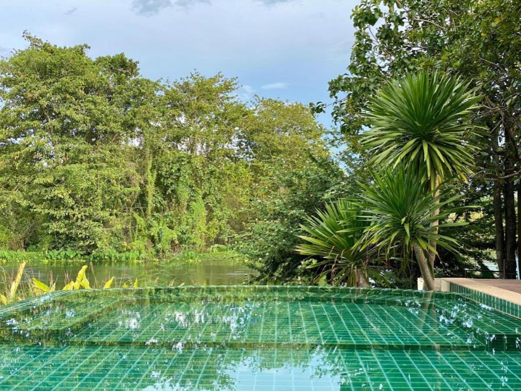 Ruen Maihom Riverside Cottage Kanchanaburi City Exterior photo