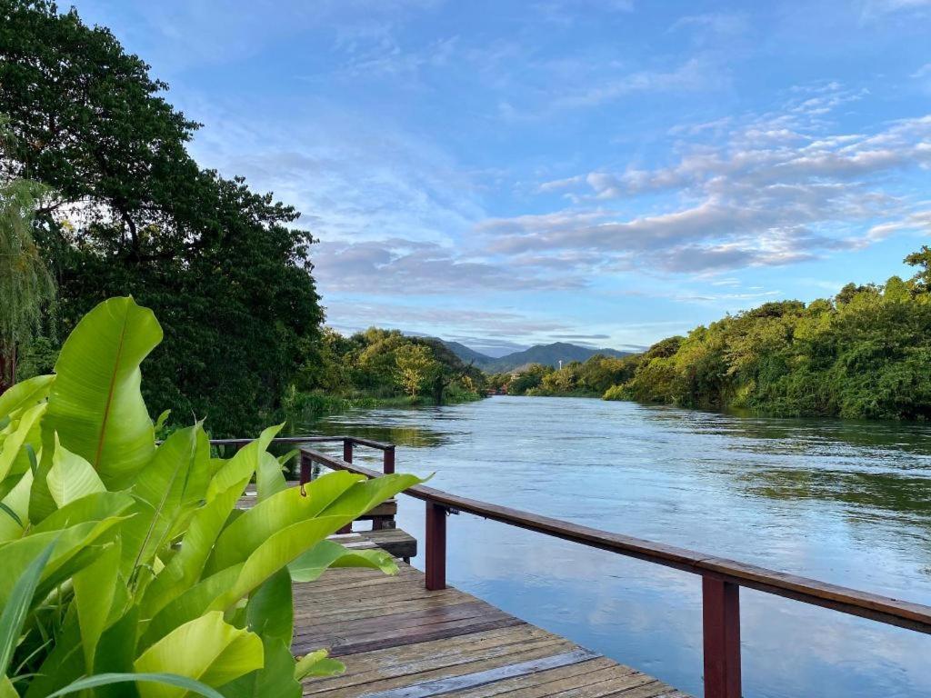 Ruen Maihom Riverside Cottage Kanchanaburi City Exterior photo