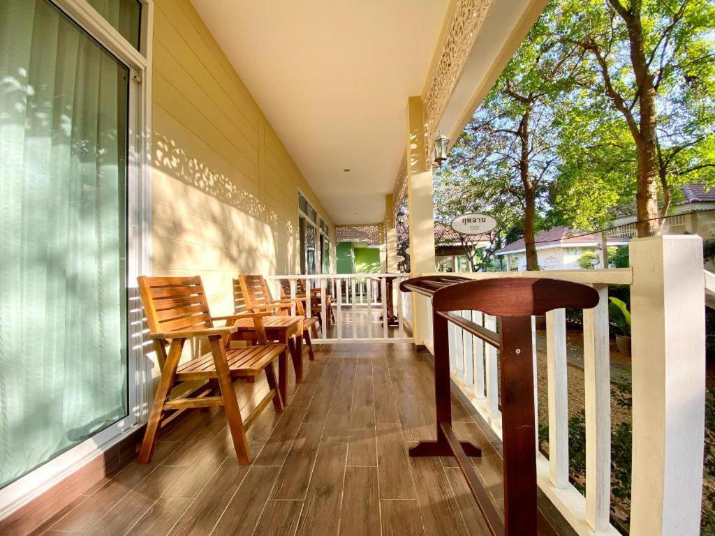 Ruen Maihom Riverside Cottage Kanchanaburi City Exterior photo