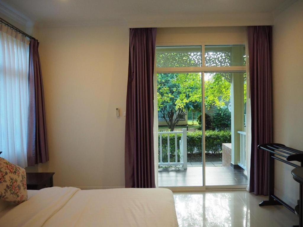 Ruen Maihom Riverside Cottage Kanchanaburi City Exterior photo