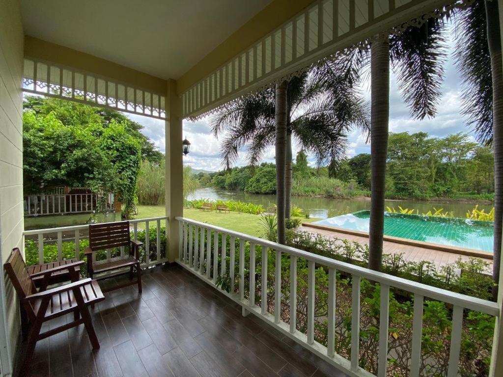 Ruen Maihom Riverside Cottage Kanchanaburi City Exterior photo