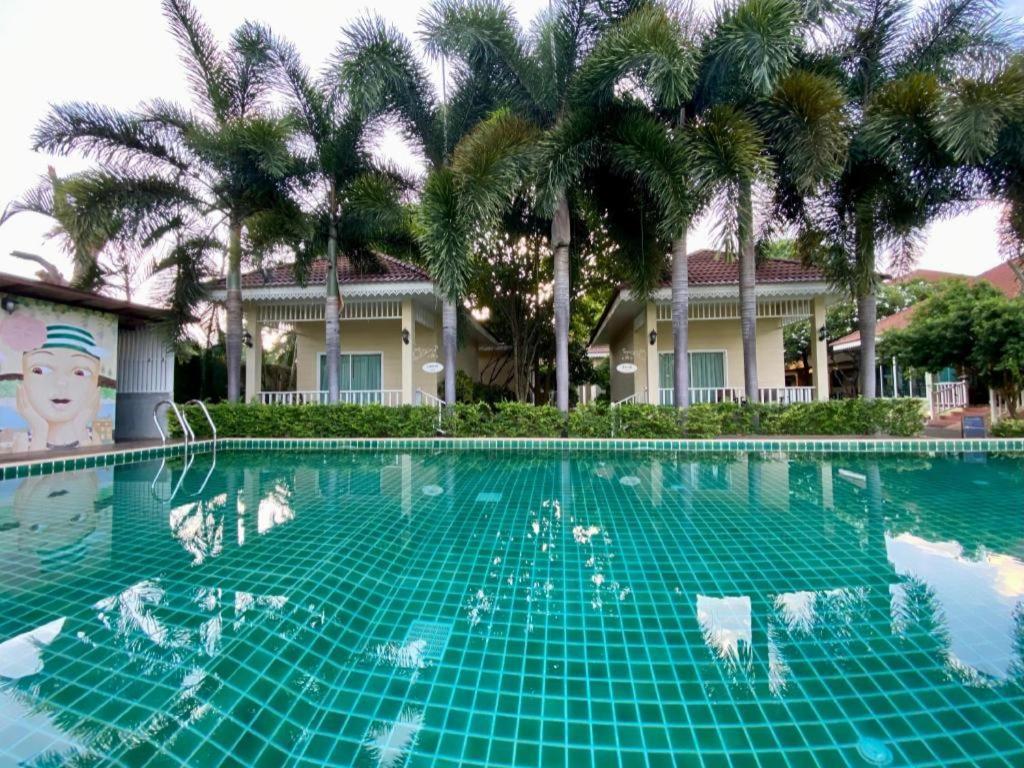 Ruen Maihom Riverside Cottage Kanchanaburi City Exterior photo