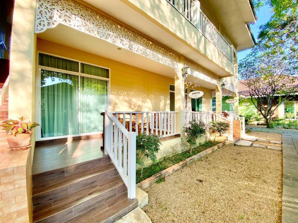Ruen Maihom Riverside Cottage Kanchanaburi City Exterior photo