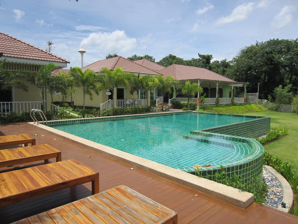 Ruen Maihom Riverside Cottage Kanchanaburi City Exterior photo